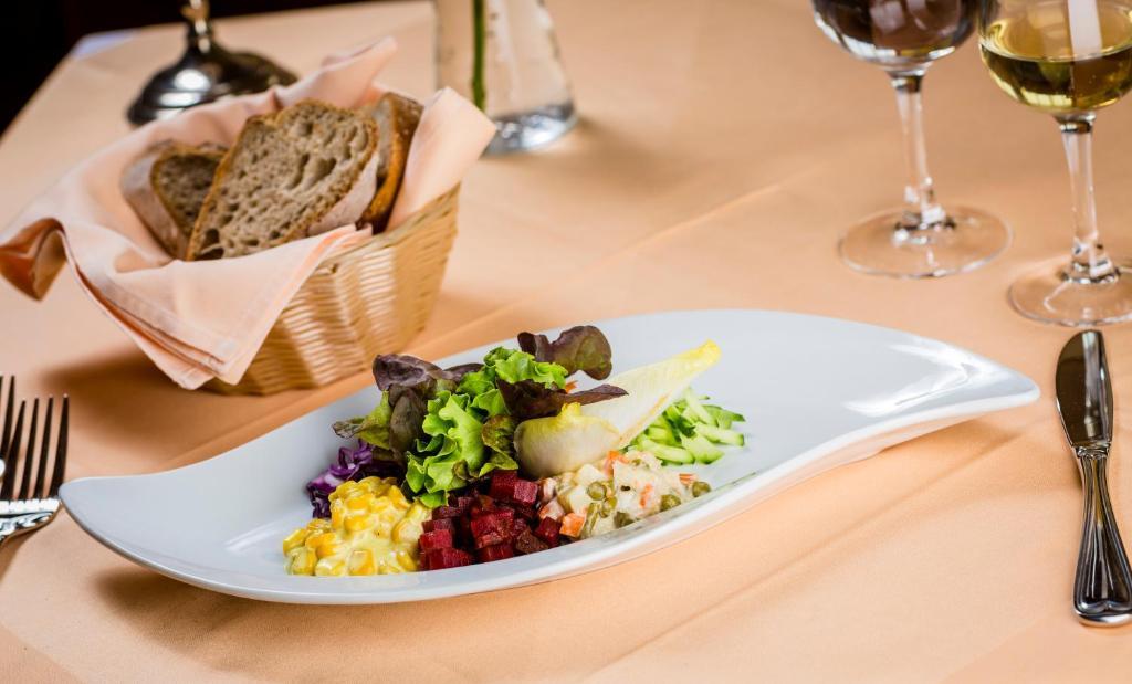 Hotel Heilquelle-Leukerbad-Therme ภายนอก รูปภาพ